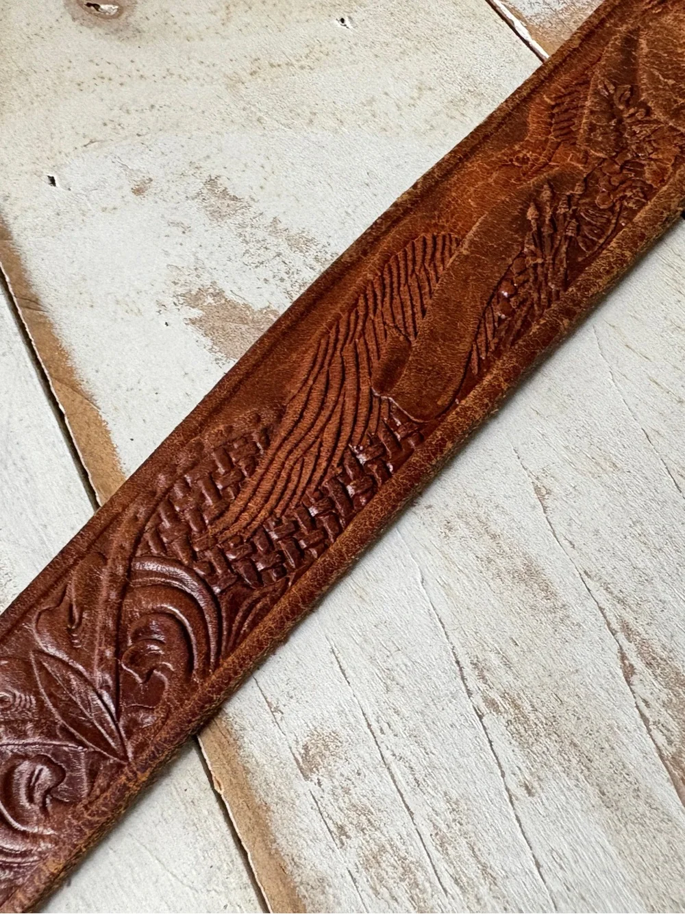 Vintage western top grain leather belt tooled made in Mexico silver buckle sz 44